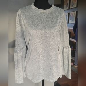 Vero Moda Women's Light Gray Bell Sleeve Sweatshirt